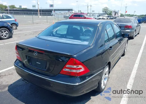 2007 Mercedes-Benz C 230 Sport из США, поврежденный, VIN WDBRF52H57F920444